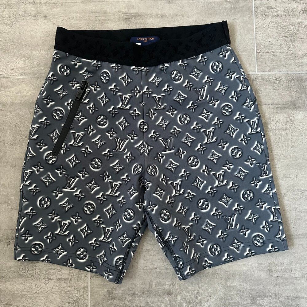 Louis Vuitton authentic grey monogram biker shorts Size S (38)